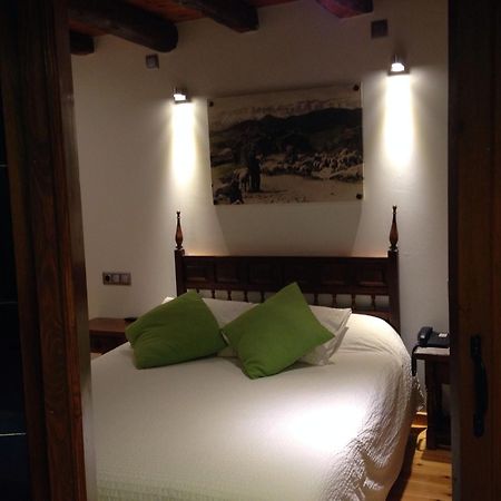 Hotel Can Borrell Meranges Δωμάτιο φωτογραφία